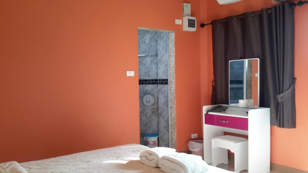 Donchai House Guest House& Cafe Чиангмай Екстериор снимка