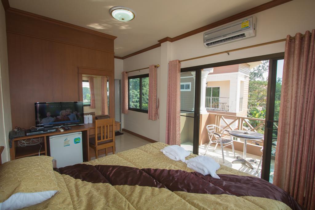 Donchai House Guest House& Cafe Чиангмай Екстериор снимка